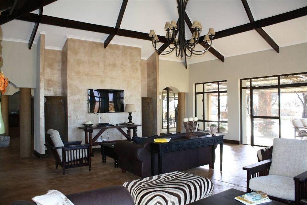 Otjiwa Safari Lodge Otjiwarongo Bagian luar foto