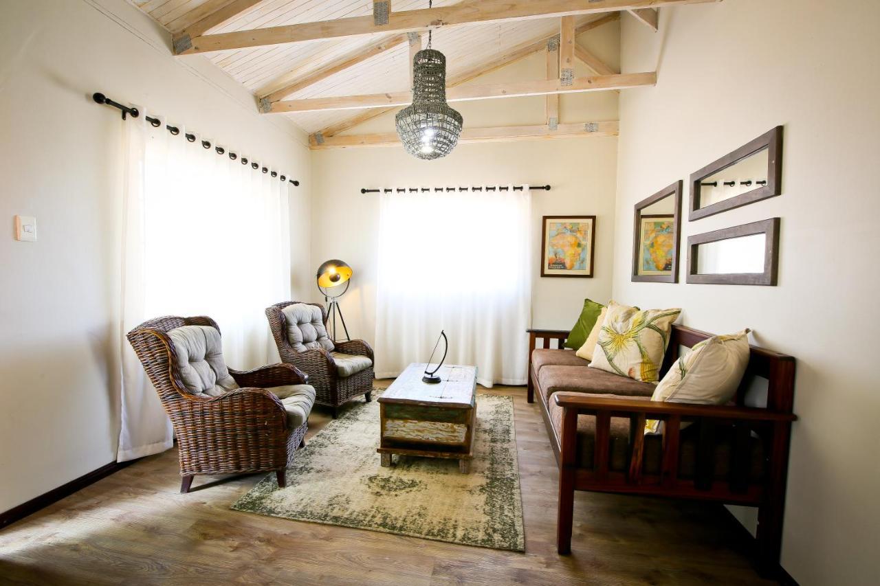 Otjiwa Safari Lodge Otjiwarongo Bagian luar foto