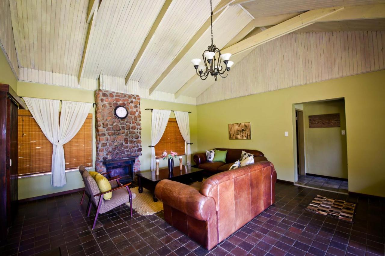 Otjiwa Safari Lodge Otjiwarongo Bagian luar foto