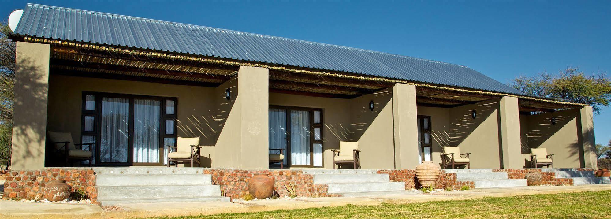 Otjiwa Safari Lodge Otjiwarongo Bagian luar foto