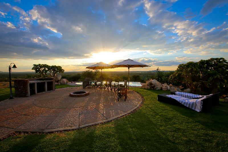 Otjiwa Safari Lodge Otjiwarongo Bagian luar foto