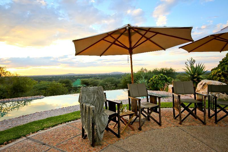 Otjiwa Safari Lodge Otjiwarongo Bagian luar foto